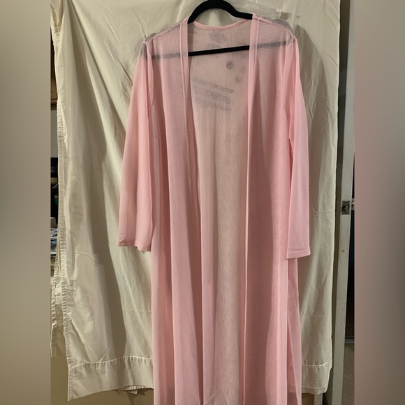 Open front sheer pink duster w/ long sleeves and slits up the sides. New in bag - Picture 4 of 7